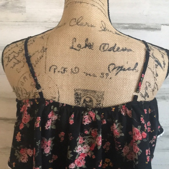 Black Floral No Boundaries Blouse - Picture 5 of 9